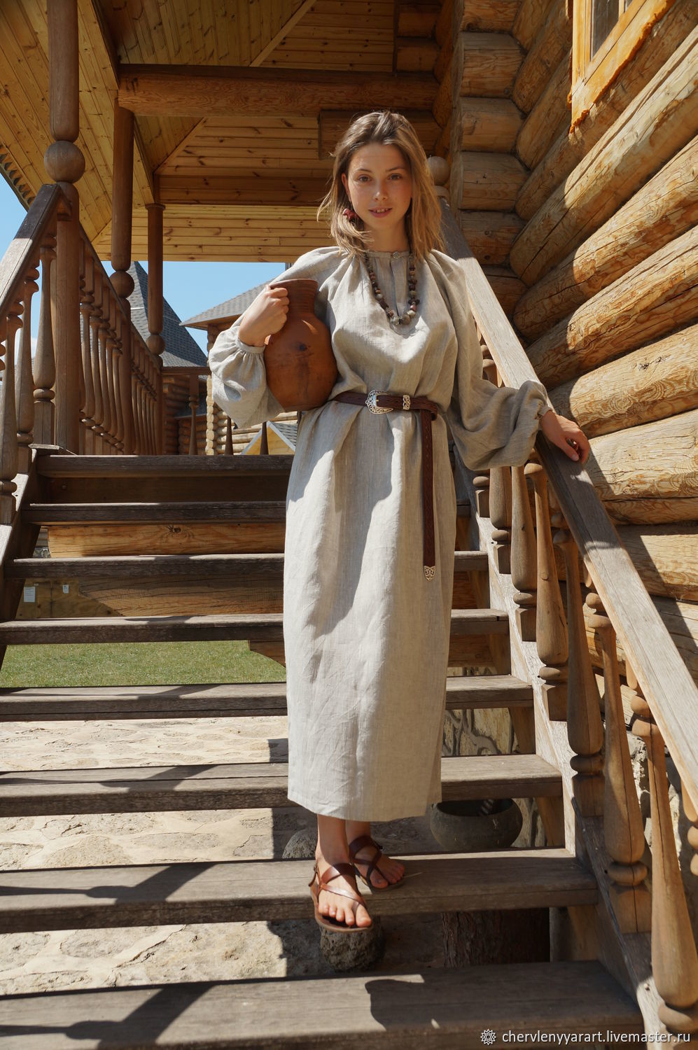 Girls in Slavic costumes in Tifariti