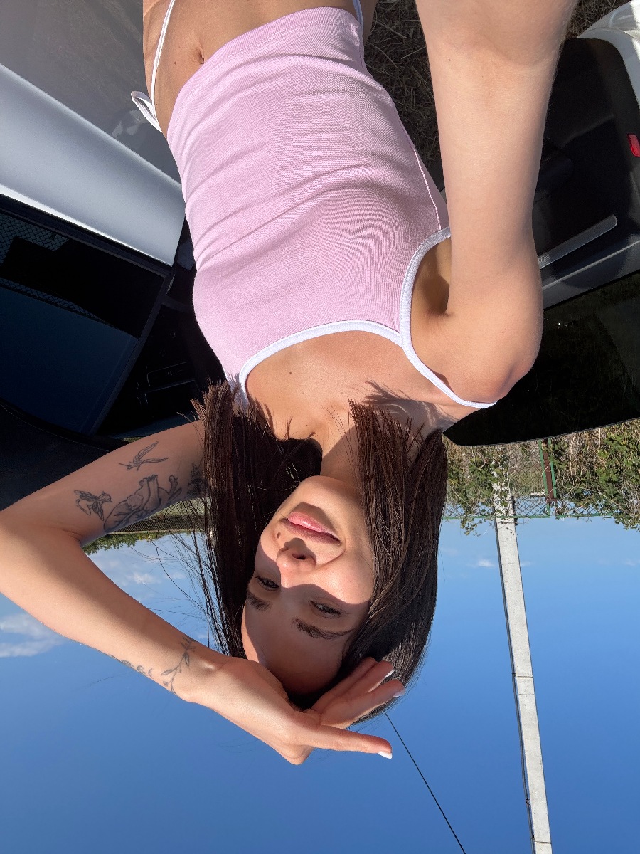 Sexy model Tina in Tifariti